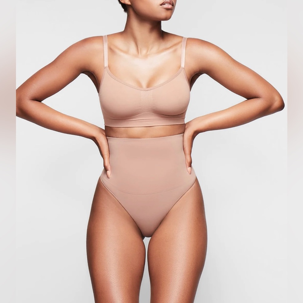 NWT SKIMS Core Control Thong - Sienna - Size S/M